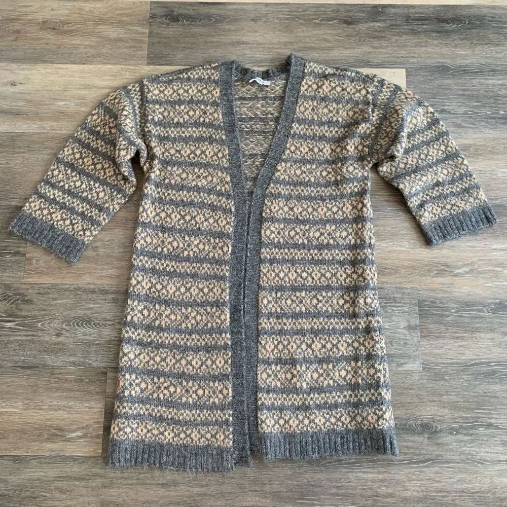 BB Dakota cardigan medium length soft fuzzy size large